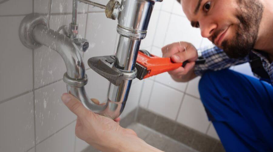 Toilet clog repair in Wapiti, WY
